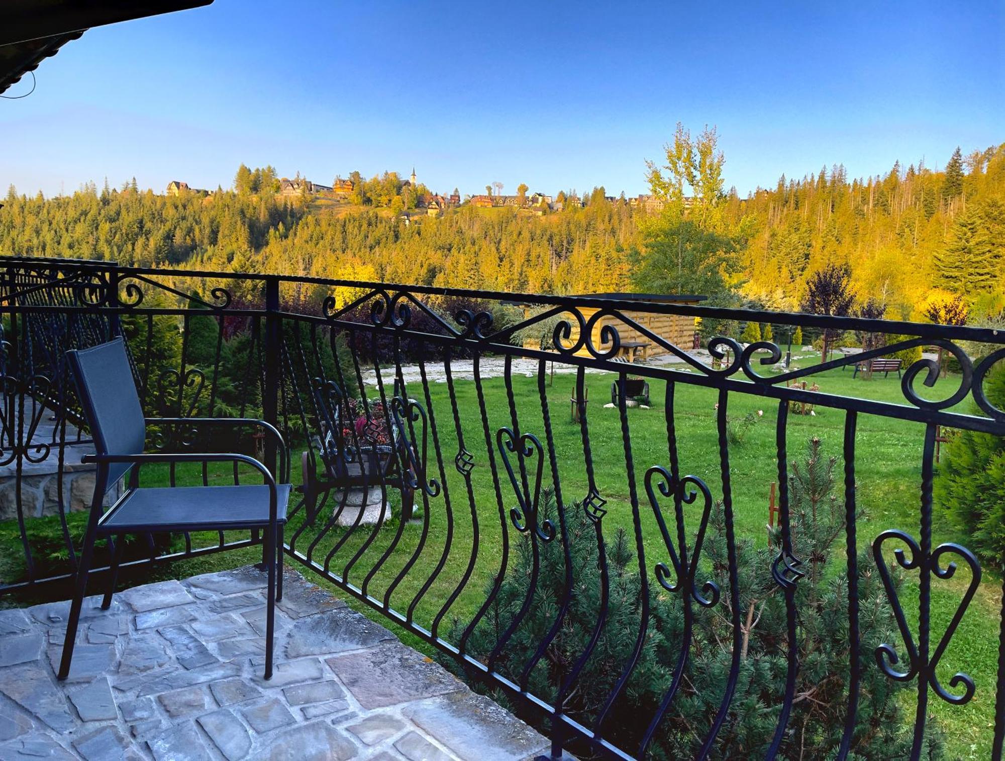 Deluxe Double Room balcony Garden View